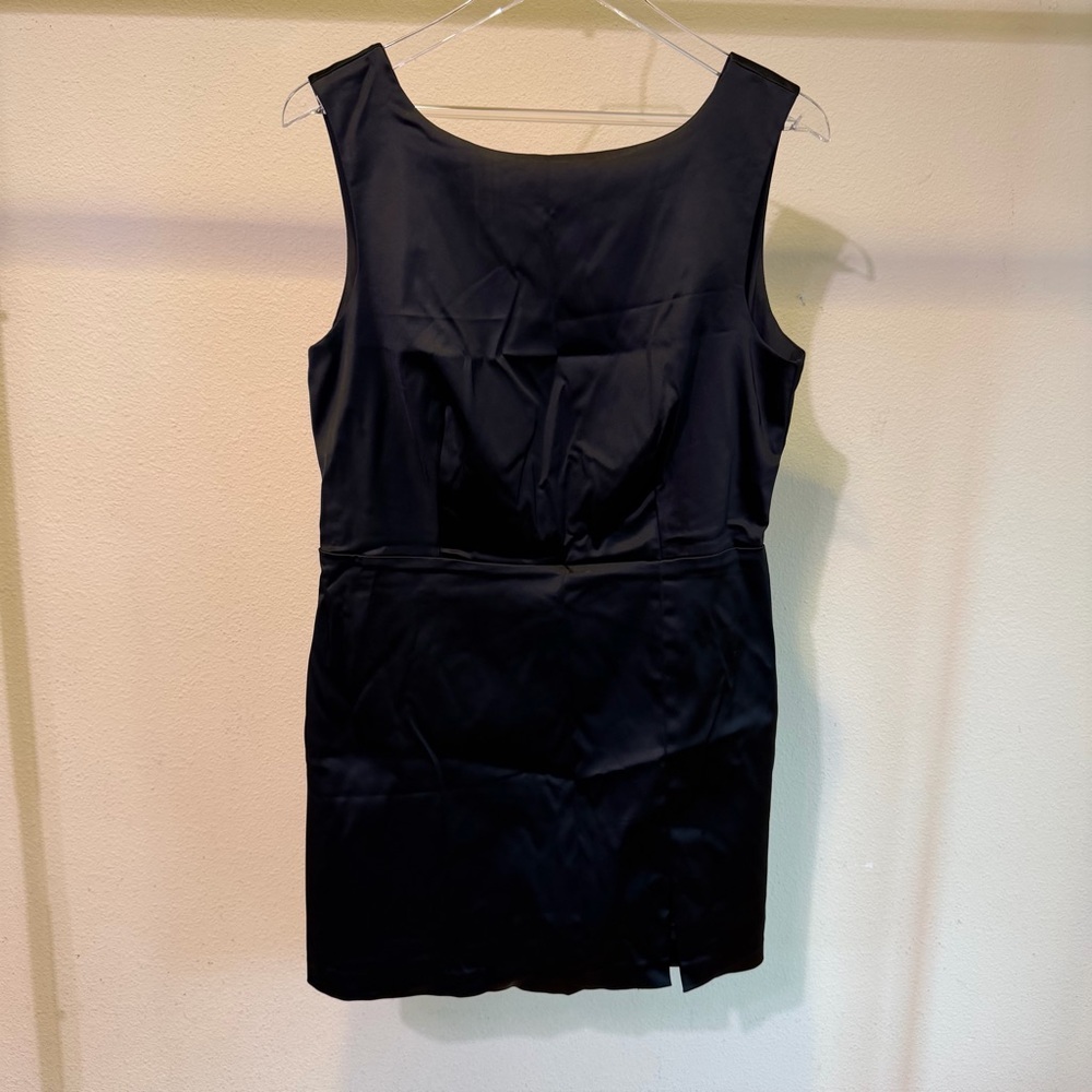 House of Harlow 1960 - Black Sleeveless Mini Dress